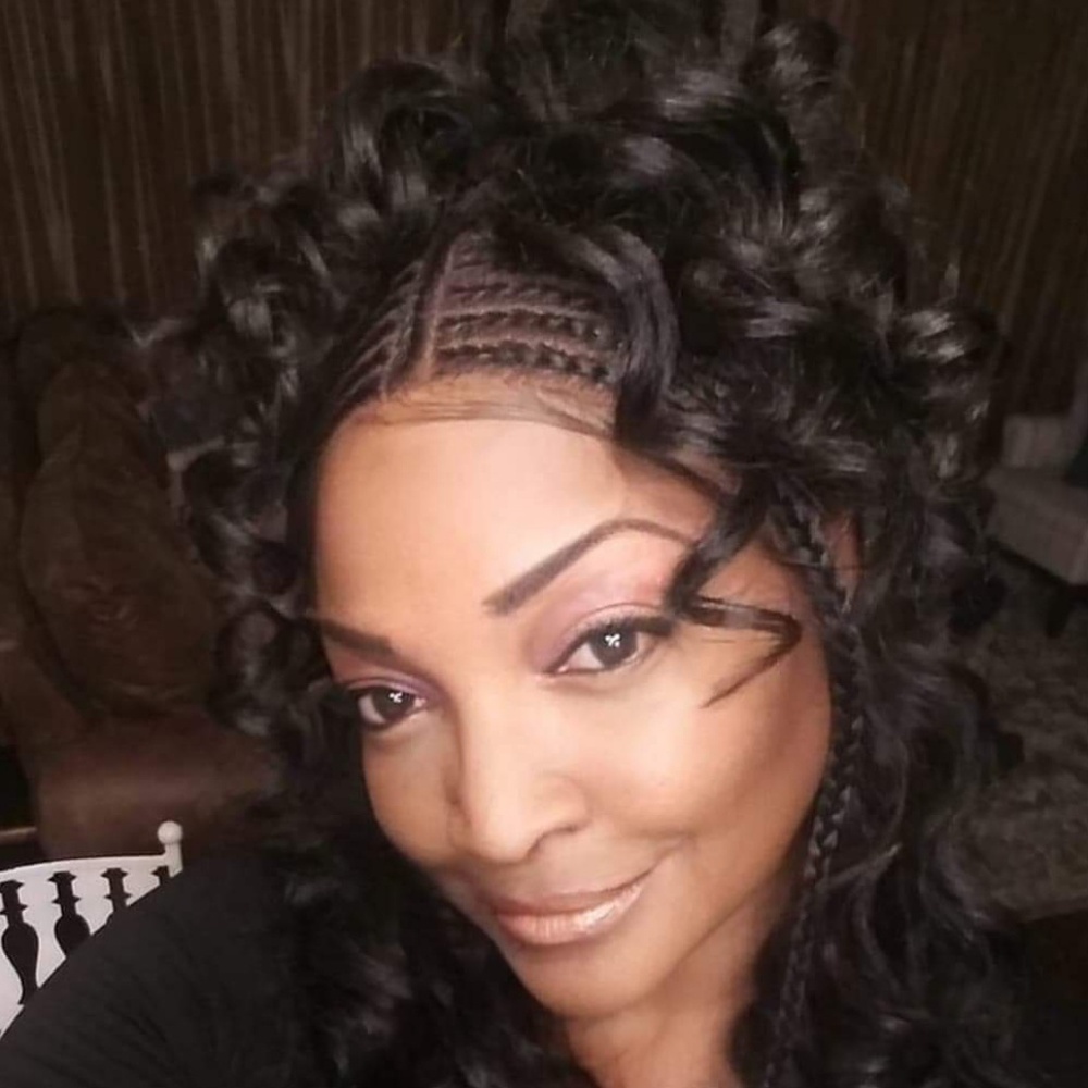 Meet your Posher, Sharon